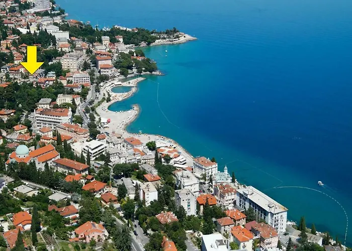 Stefani אופטיה